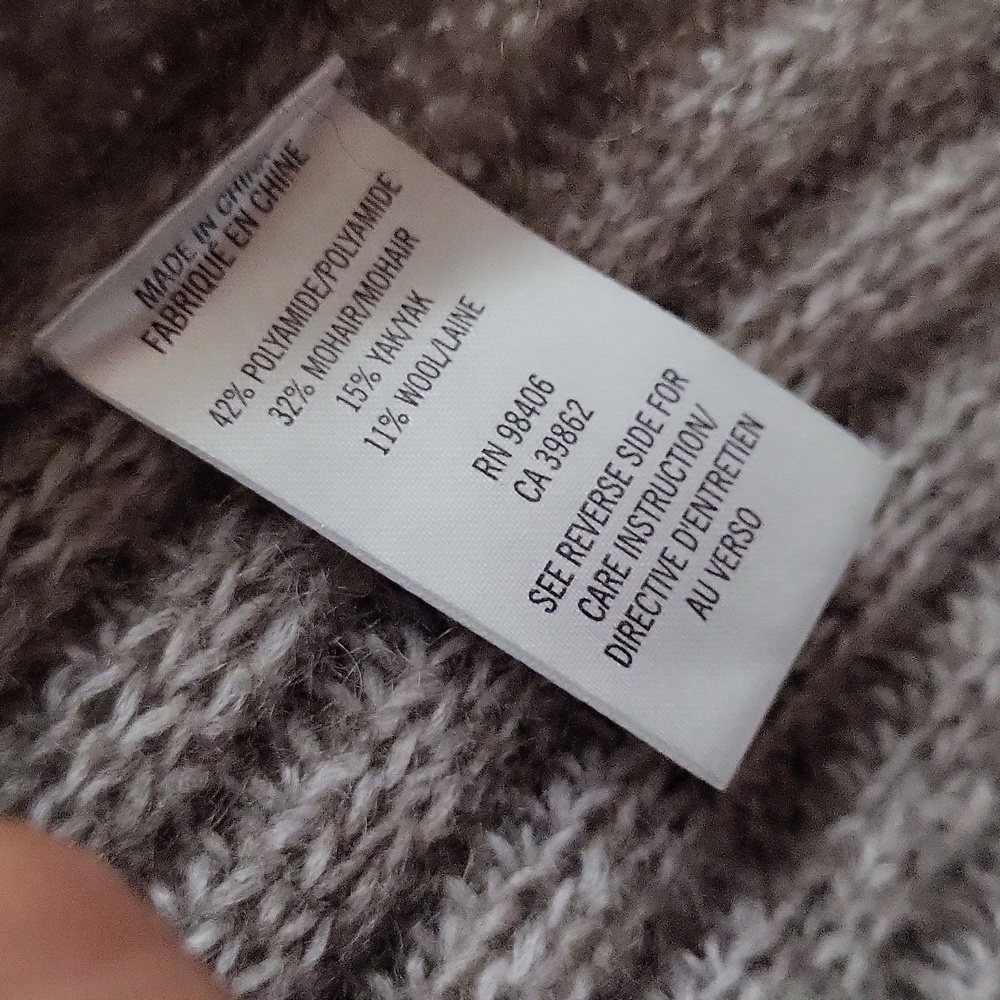*SOLD* Theory Soft Wool Sweater Vest - Picture 5 of 5